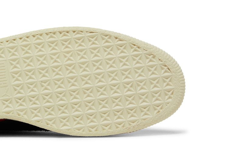 Кроссовки Public Enemy x Puma Clyde 'Fear of a Black Planet'