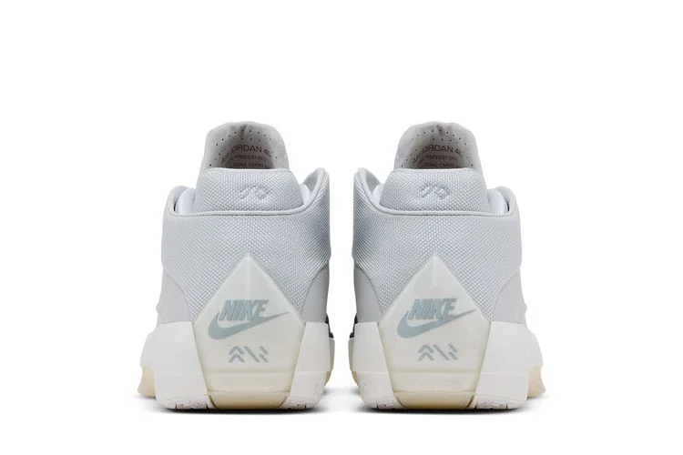 Krossovki-Air-Jordan-40-Photon-Dust-5