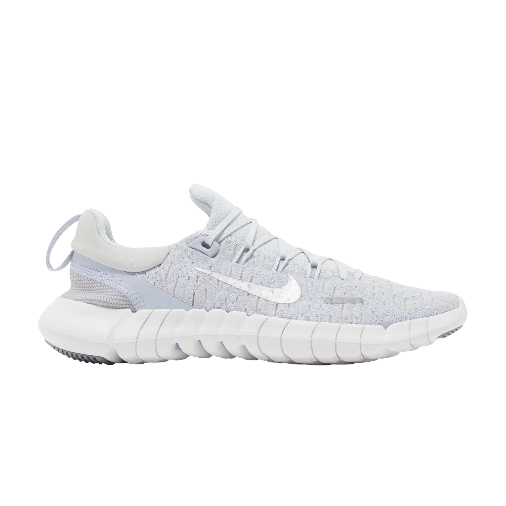 Krossovki-Nike-Wmns-Free-Run-5.0-Pure-Platinum-Metallic-Silver
