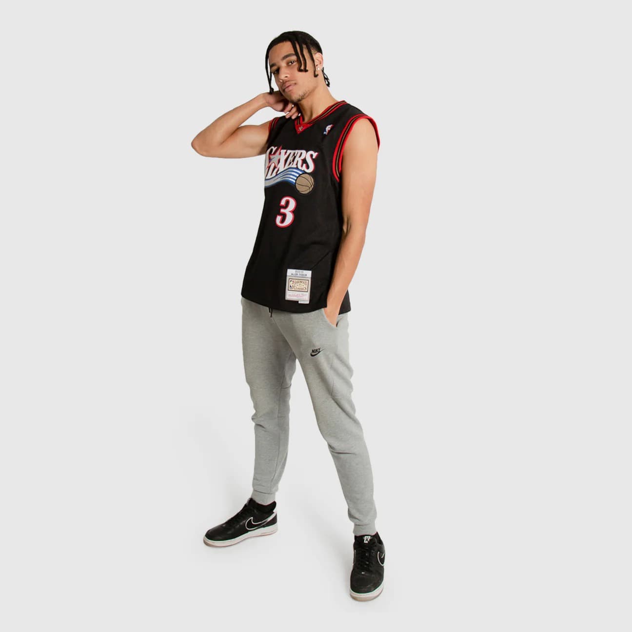Баскетбольная джерси 2000-01 Philadelphia 76ers Allen Iverson #3 Swingman Hardwood Classics Black Jersey