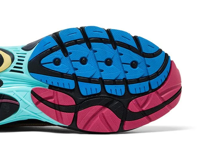 Krossovki-Saucony-ProGrid-Omni-9-Multi-Color-Black-Foot-Locker-Exclusive-4