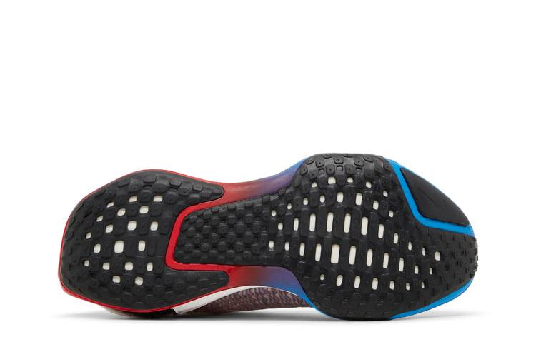 Кроссовки Nike ZoomX Invincible 3 'White Photo Blue Red'
