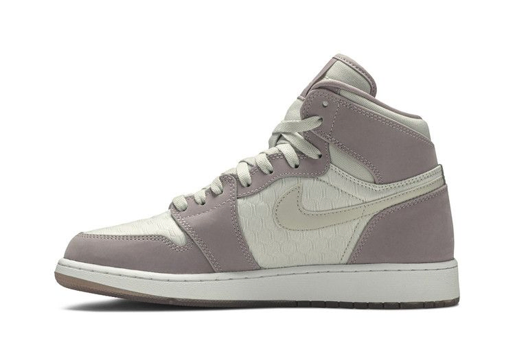 air-jordan-1-retro-high-gg-heiress-832596-025_02