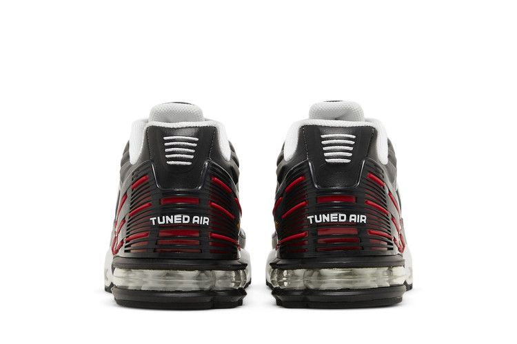 Кроссовки Nike Air Max Plus 3 'Black University Red'
