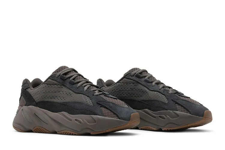 Krossovki-adidas-Yeezy-Boost-700-V2-Mauve-7