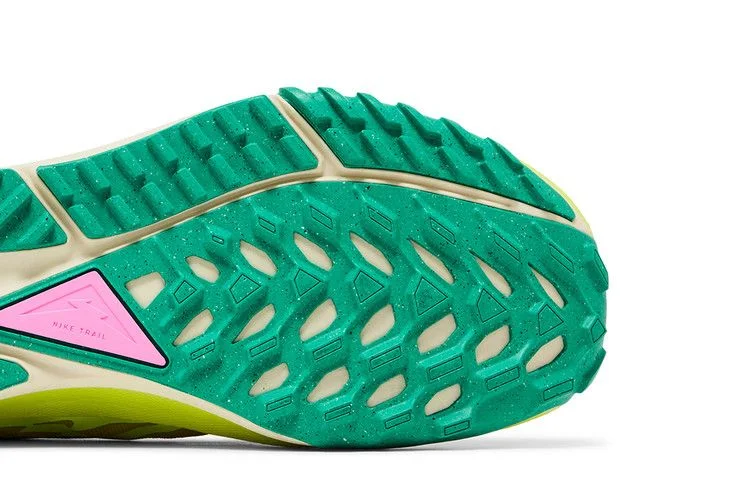 Кроссовки Nike React Pegasus Trail 4 'Team Gold Volt'