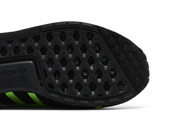 Krossovki-adidas-NMD_V3-Solar-Green-Carbon-4