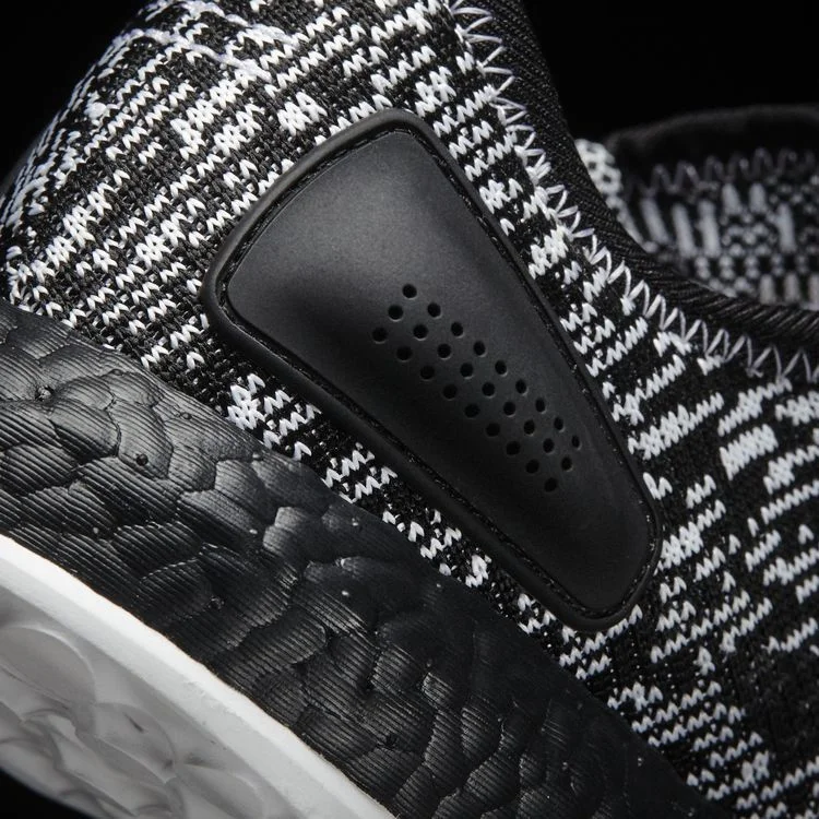 Krossovki-Adidas-PureBoost-Limited-Oreo-5