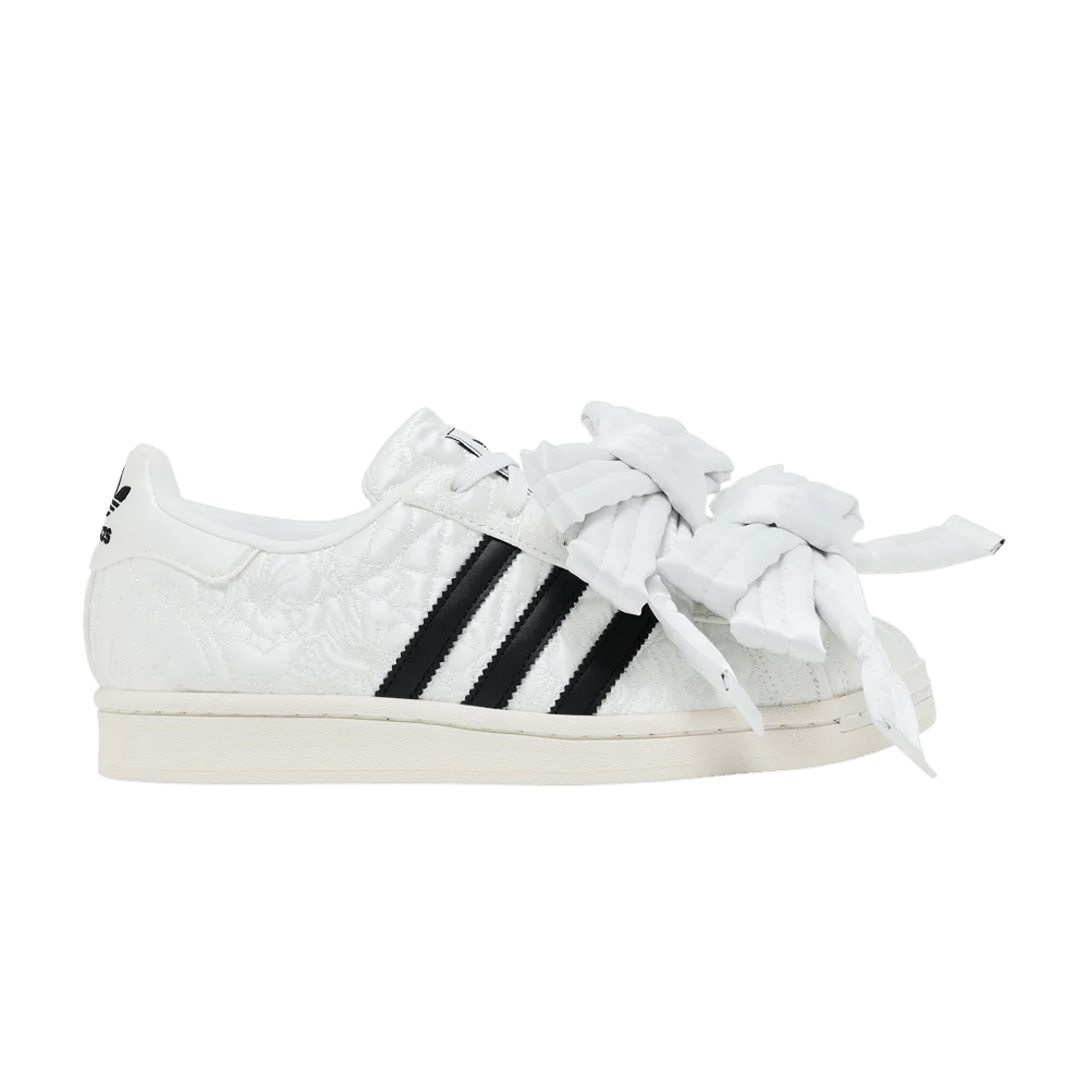 Krossovki-Caroline-Hu-x-adidas-Wmns-Superstar-White-Black