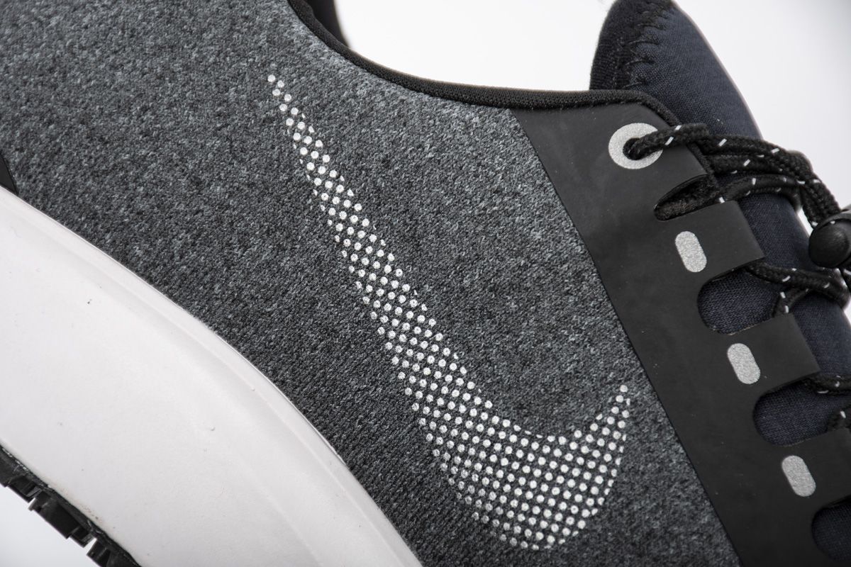 Air-Zoom-Pegasus-35-Shield-Black-Cool-Grey-10