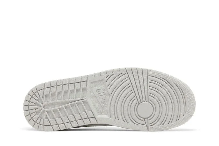 Кроссовки Air Jordan 1 Retro Low OG 'Metallic Silver'