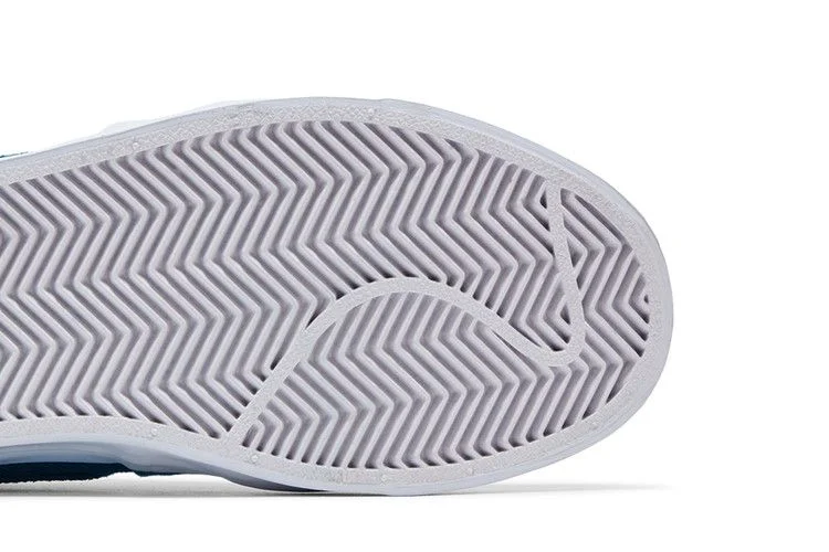 Krossovki-Nike-Wmns-Zoom-Pogo-Plus-Premium-SB-Green-Abyss-4