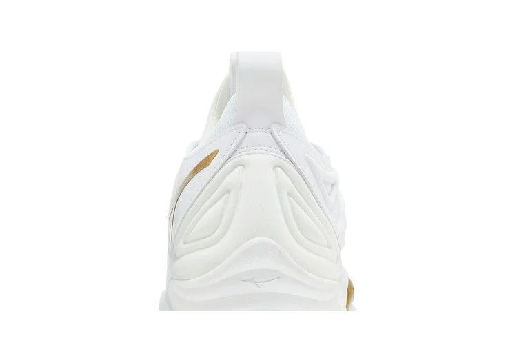 Кроссовки Mizuno Wmns Wave Momentum 3 'White Gold'