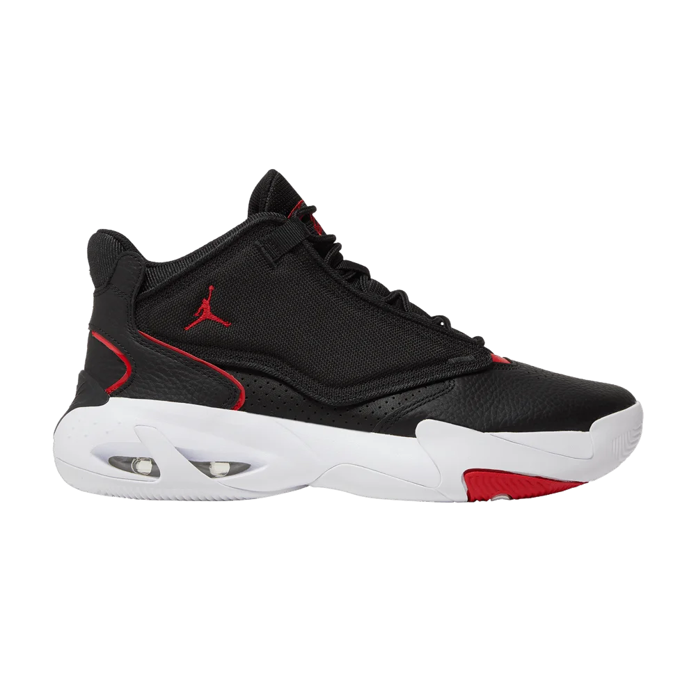 Krossovki-Air-Jordan-Max-Aura-4-Bred