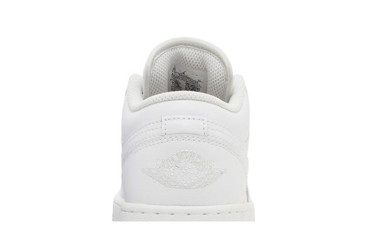 air-jordan-1-low-gs-triple-white-2023-553560-136_06