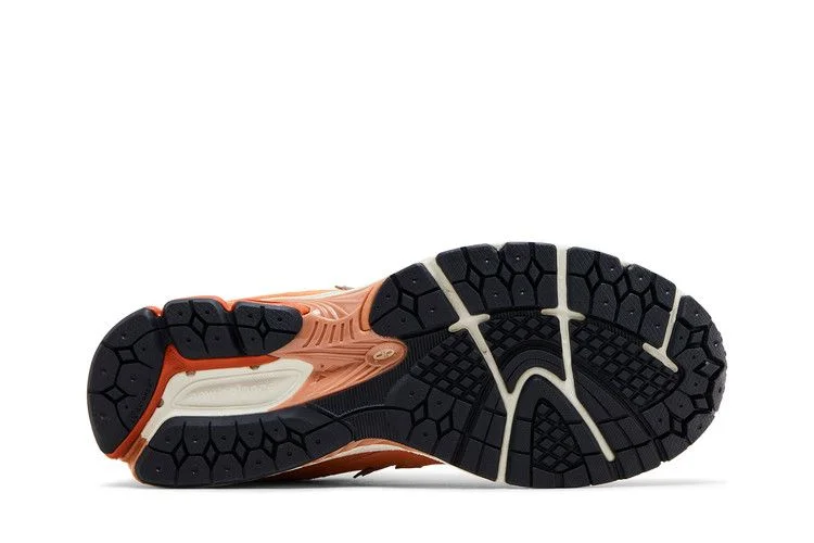 Кроссовки New Balance 2002R 'Copper Infield Clay'