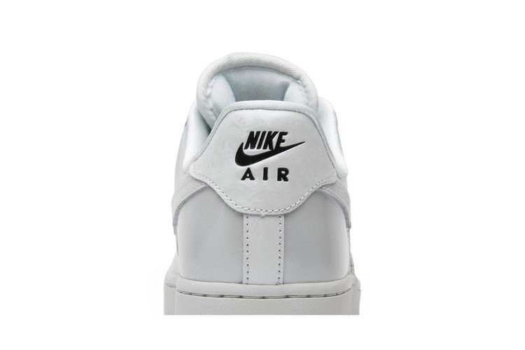 Кроссовки Nike Wmns Air Force 1 'Luxe'