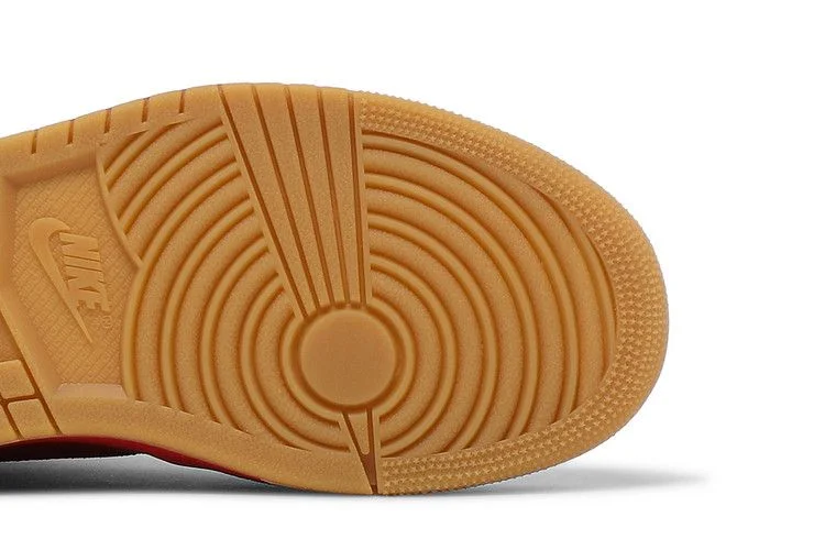 Кроссовки Wmns Air Jordan 1 Retro High Premium 'Dipped Toe - Red'