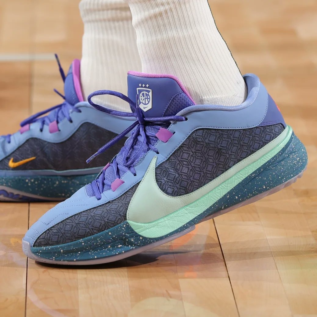 Кроссовки Nike Zoom Freak 5 'EYBL Academy' PE