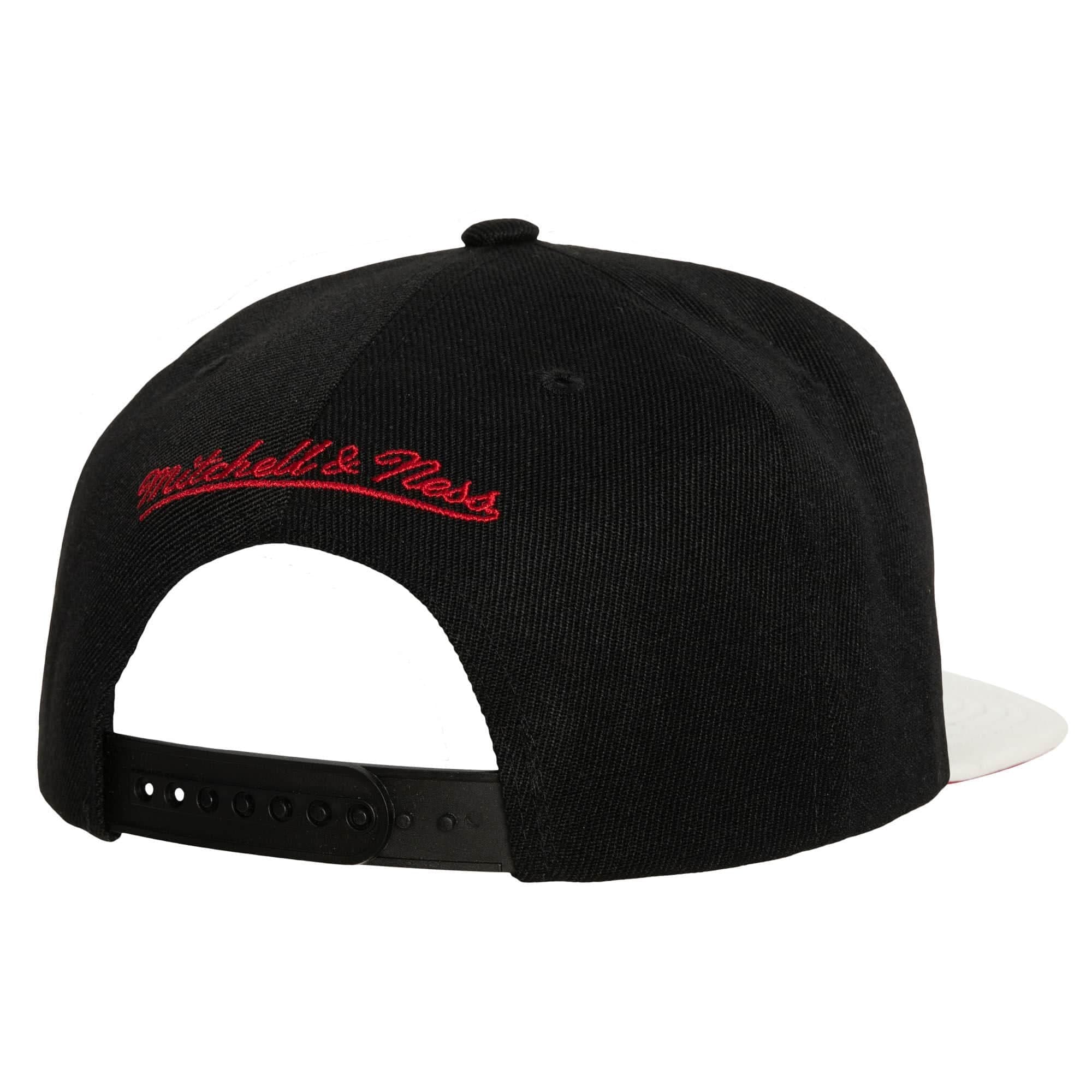 Mitchell-Ness-SSBSTS-Snapback-HWC-Philadelphia-76ers-1