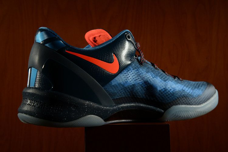 kobe-8-system-555035-401_02