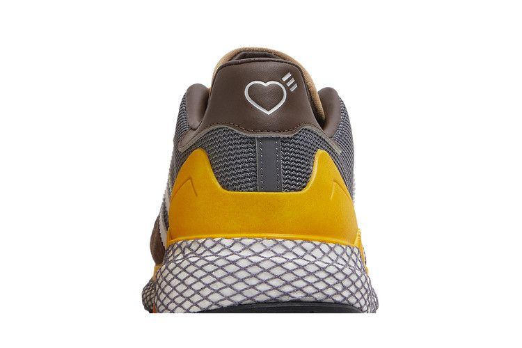 Кроссовки Human Made x adidas Questar 'Cardboard'