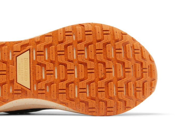 Кроссовки Nike ReactX Infinity Run 4 GORE-TEX 'Deep Jungle Total Orange'