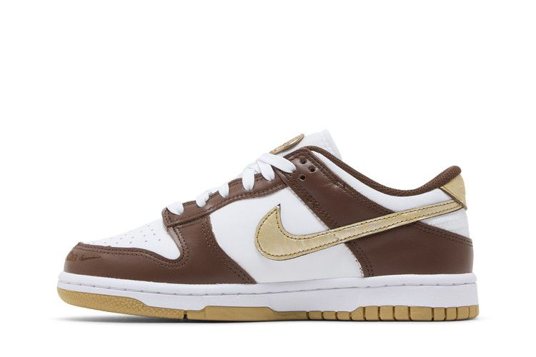 dunk-low-gs-cacao-wow-metallic-gold-hm3725-171_02