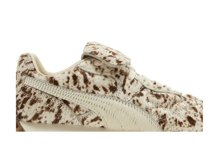 fenty-x-wmns-avanti-pony-hair-alpine-snow-399815-01_01
