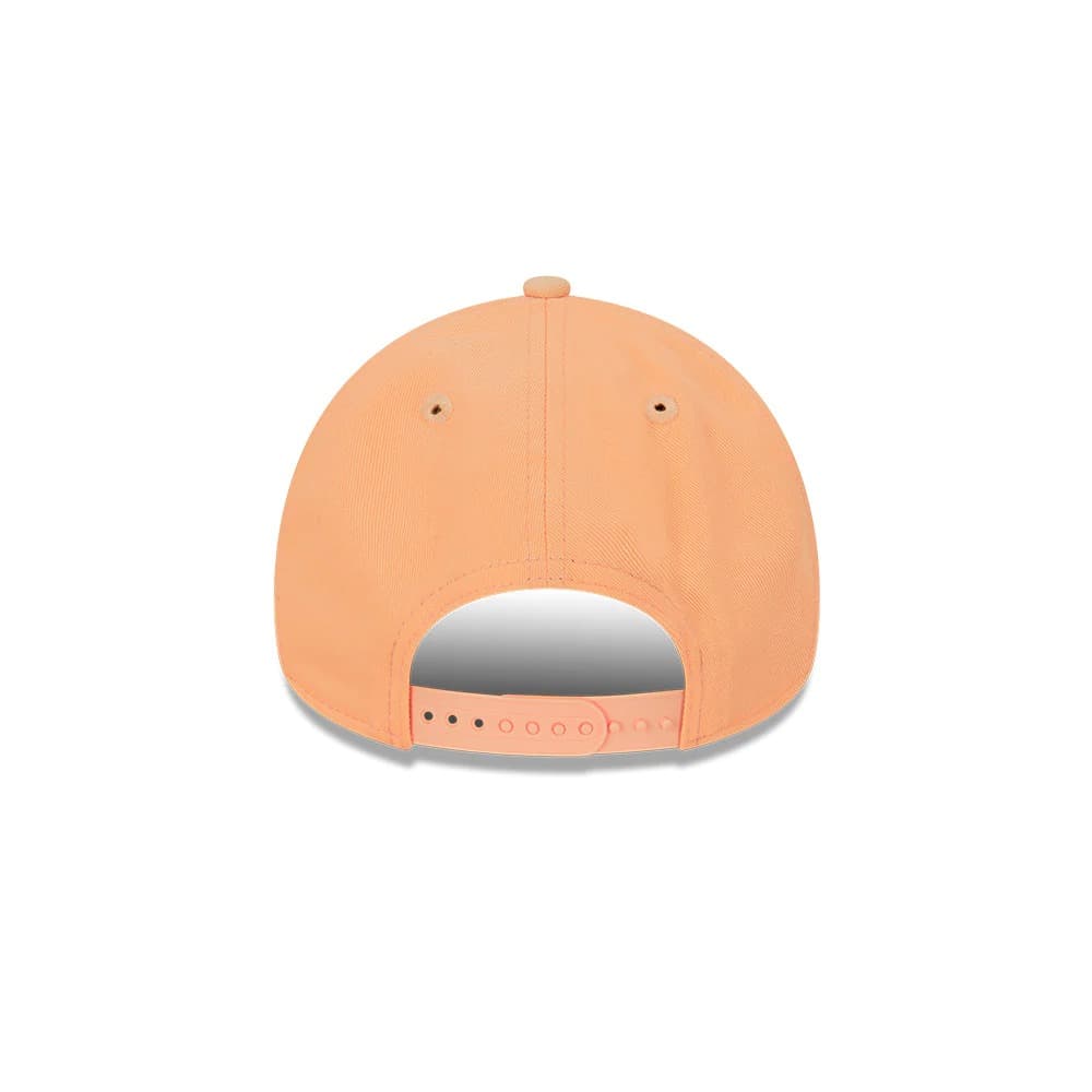 Бейсболка New Era Chicago Bulls 9FORTY Peach A-Frame NBA Snapback Hat