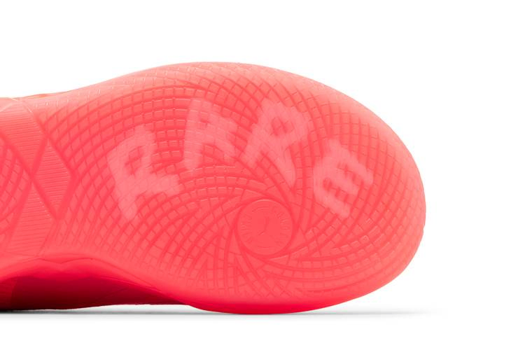 Кроссовки Puma MB.01 'Breast Cancer Awareness'