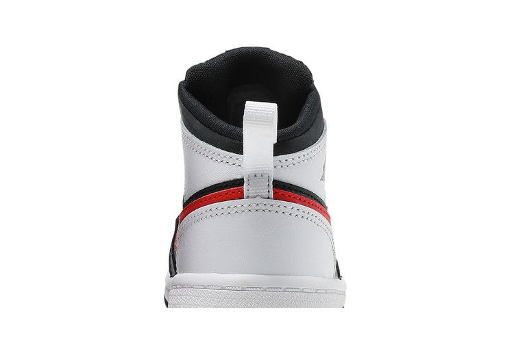 Кроссовки Air Jordan 1 Mid TD 'Chile Red'