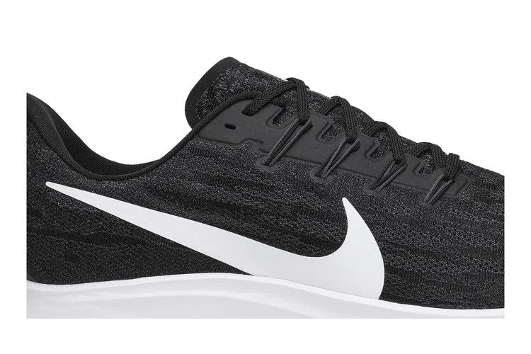Krossovki-Nike-Air-Zoom-Pegasus-36-Black-1
