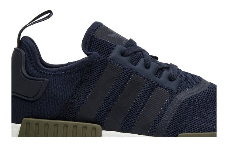 finishline-x-nmd_r1-collegiate-navy-ac7065-bgn_01