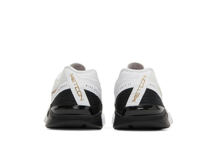 wmns-react-metcon-turbo-black-metallic-gold-ct1249-170_05