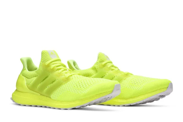 Krossovki-adidas-UltraBoost-1.0-DNA-Solar-Yellow-7