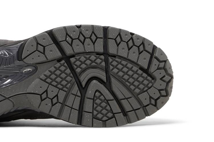 Кроссовки New Balance 2002R 'Castlerock Black'