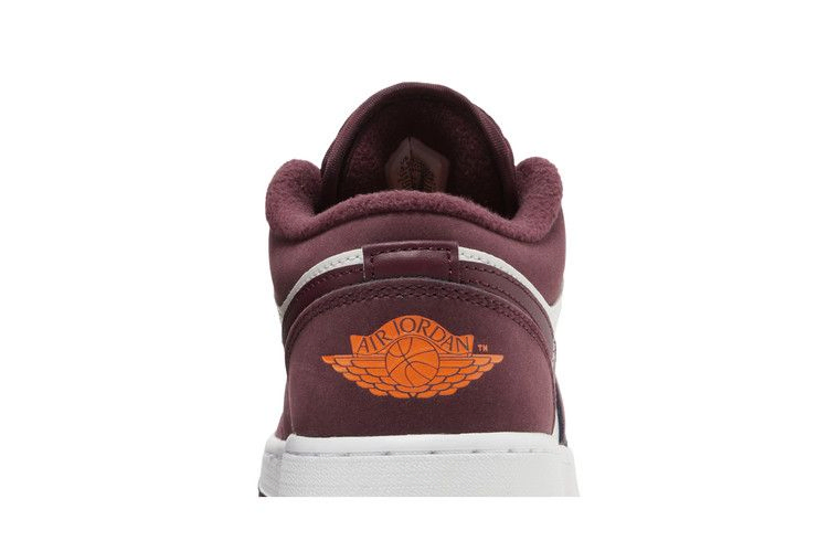 Кроссовки Air Jordan 1 Low GS 'Night Maroon'