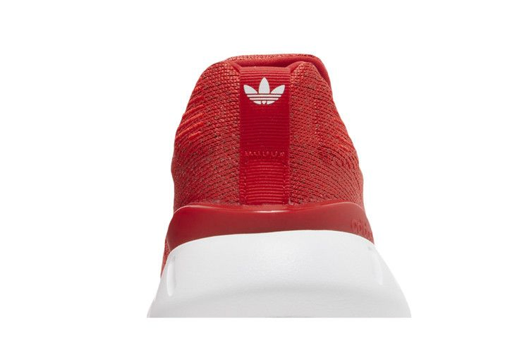 swift-run-22-vivid-red-white-gz3497_06