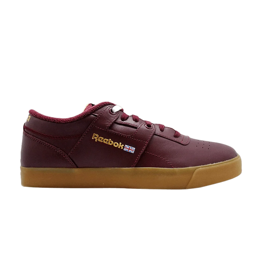 Krossovki-Palace-x-Reebok-Workout-Low-Clean-FVS
