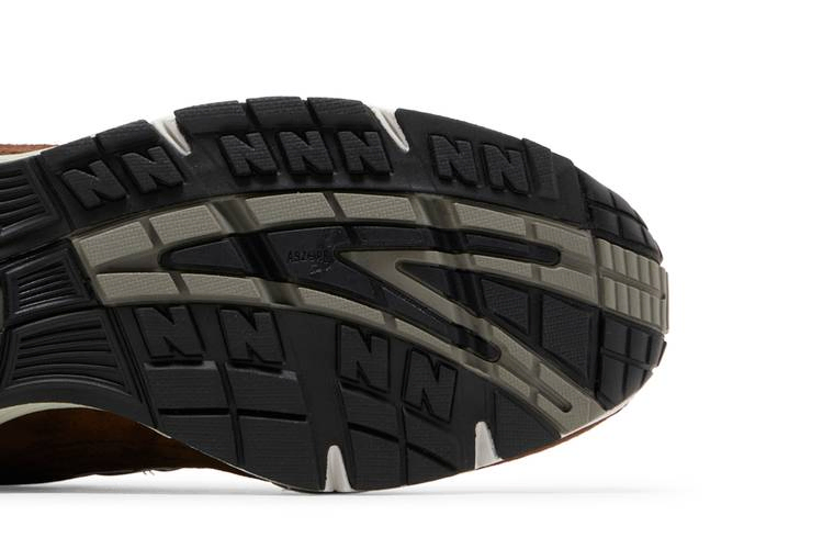 Кроссовки New Balance Wmns 991 Made in England 'Carafe'