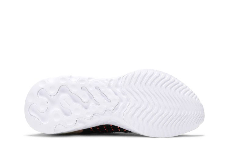 wmns-react-phantom-run-flyknit-2-black-bright-mango-dd9668-001_03