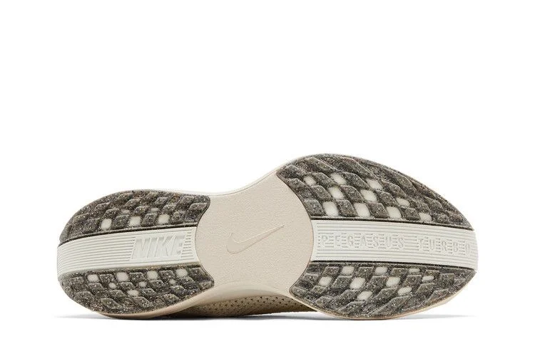 Кроссовки Nike Wmns Pegasus Plus 'Light Orewood Brown'