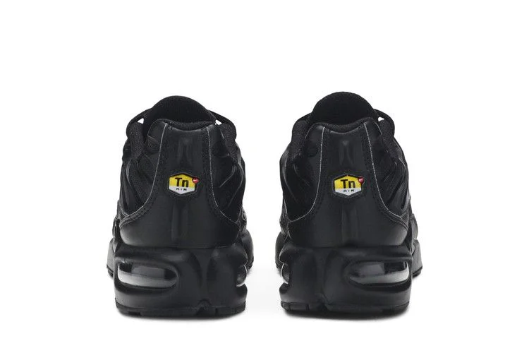 Krossovki-Nike-Air-Max-Plus-GS-Triple-Black-5-1