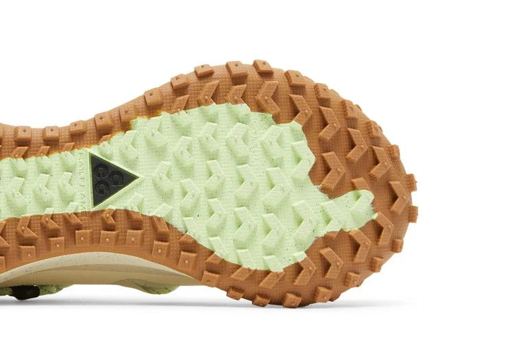 Krossovki-Nike-ACG-Mountain-Fly-Low-GTX-SE-Sea-Glass-4