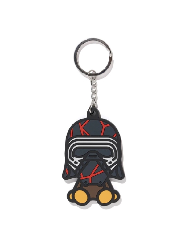 BAPE-x-Star-Wars-Kylo-Ren-Mask-Keychain-Black-1