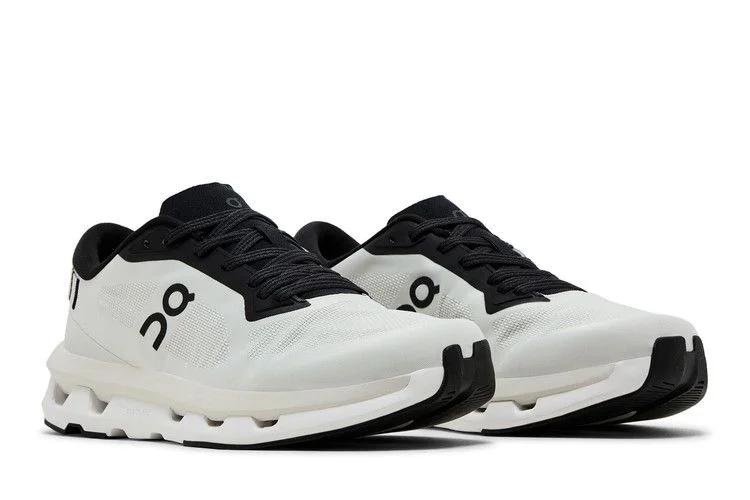 Krossovki-Wmns-Cloudzone-Ice-Black-7