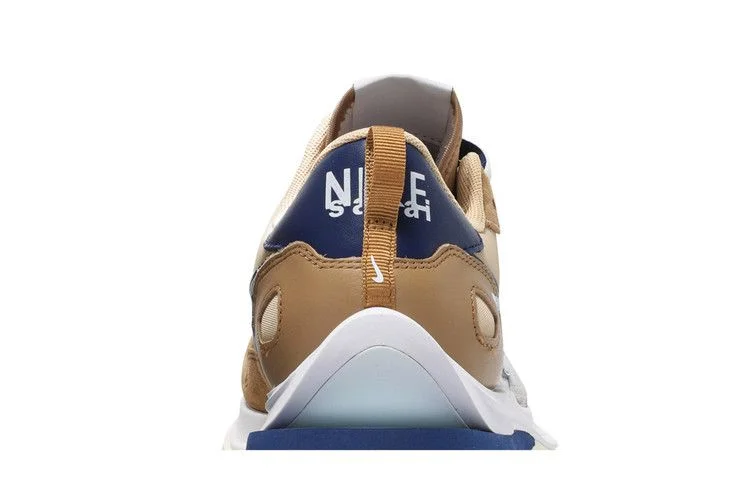 Krossovki-sacai-x-Nike-VaporWaffle-Sesame-Blue-Void-6