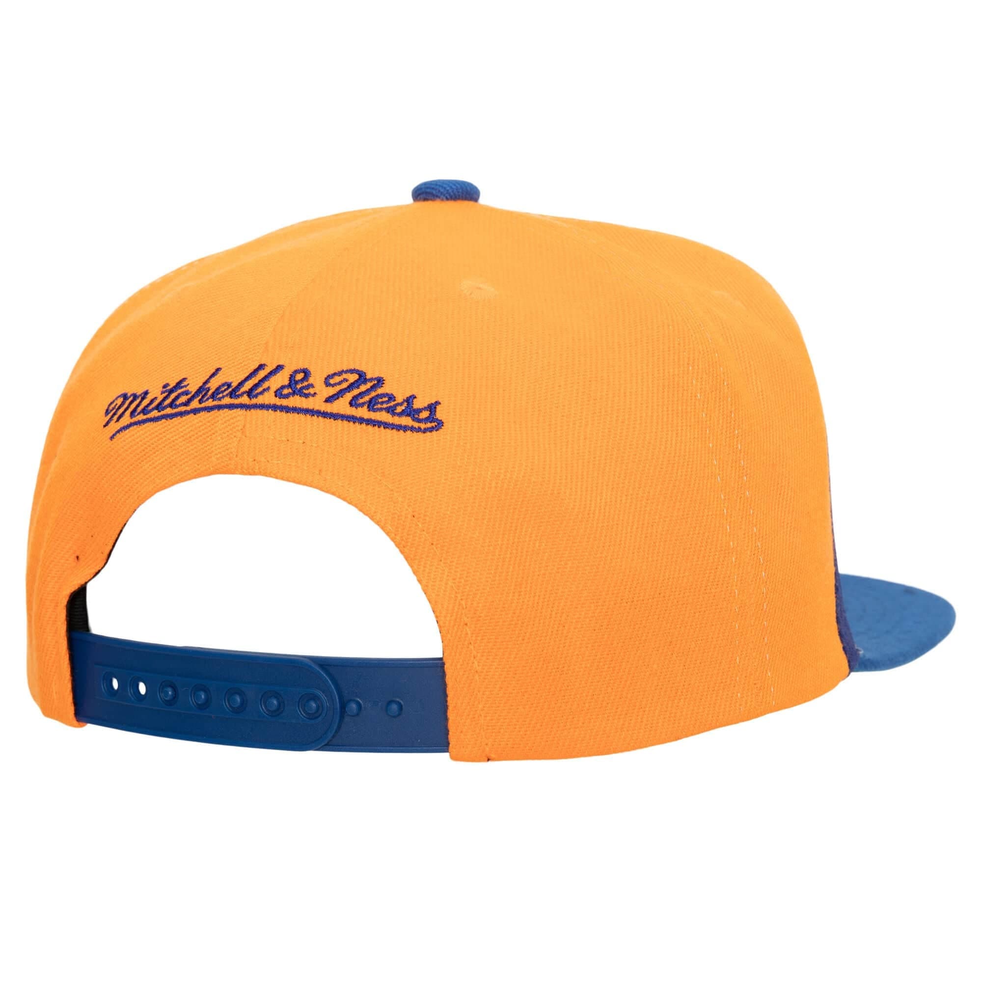 Бейсболка Mitchell & Ness Sharktooth Snapback HWC New York Knicks