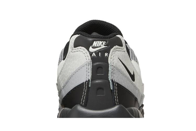 Кроссовки Nike Wmns Air Max 95 'Reflective Safari'